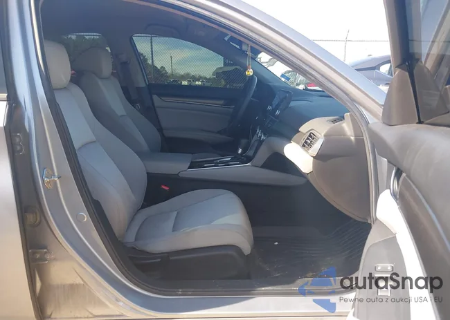 1HGCV1F11KA028313: 44111623