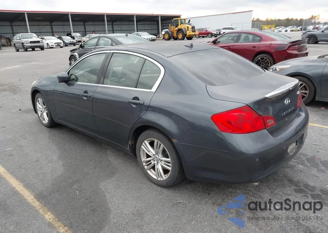 JN1CV6AR8CM671933: 44111631