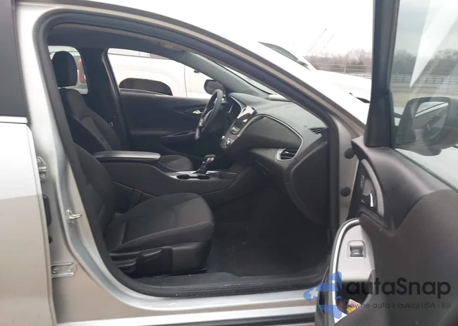 1G1ZD5ST4NF138847: 44111792