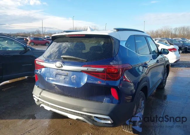 KNDEUCAA3M7226226: 44111832