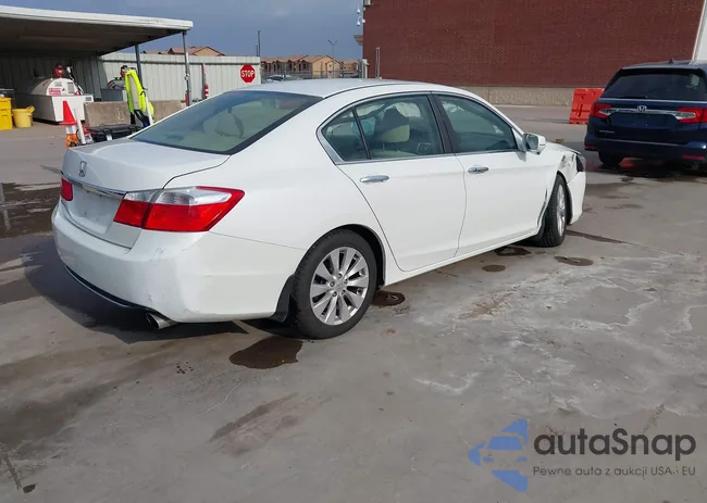 1HGCR2F79FA048202: 44111841