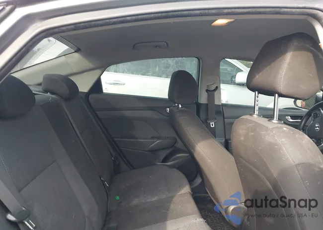 3KPC24A32JE028513: 44111866