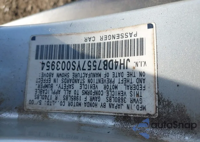 JH4DB7557YS003954: 44112095