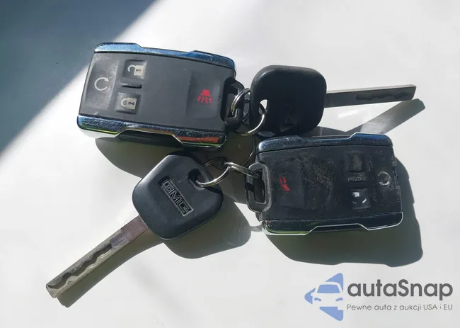 3GTU2PEJ9GG112677: 44111104