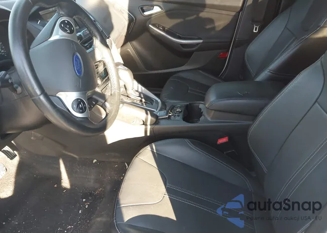 1FADP3J25EL459308: 44111134