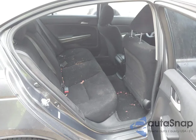 1HGCP26749A106162: 44111205