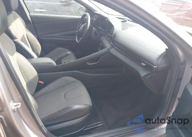 KMHLR4AF5NU245224: 44111216