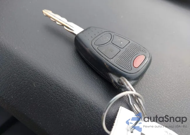 1C4NJCEAXGD802810: 44111263