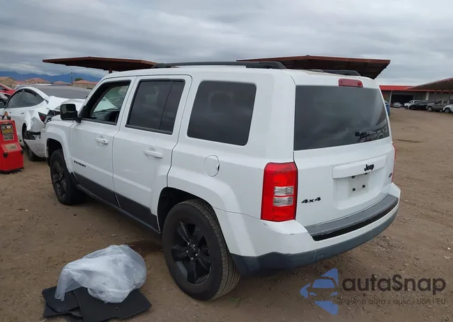 1C4NJRBB1FD347635: 44112544