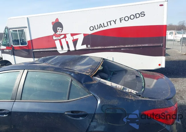 2T1BURHE5JC020379: 44112621