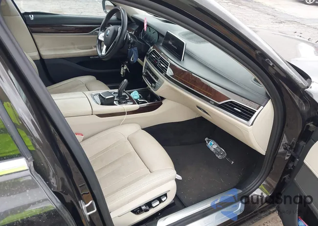 WBA7E2C58HG740026: 44112637