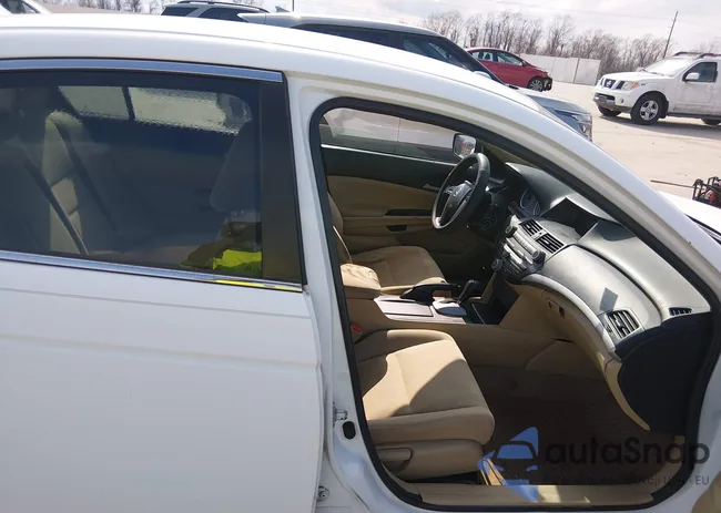 1HGCP2F36CA016807: 44112744