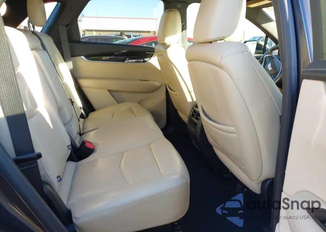 1GYKNARS4JZ142573: 44112813