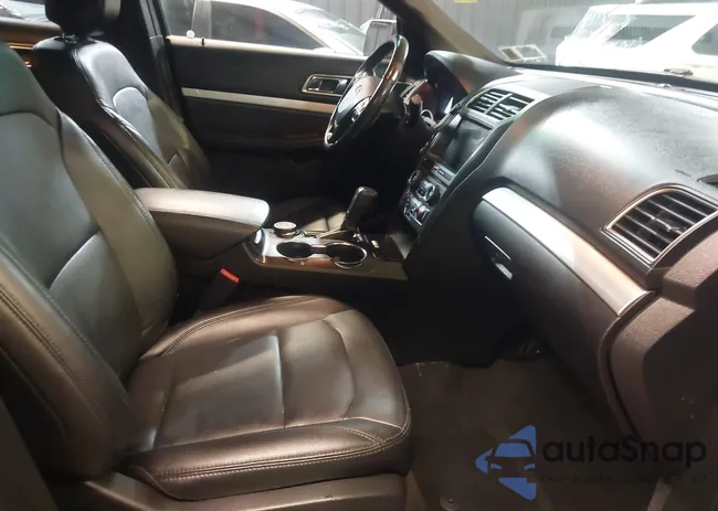 1FM5K8D81HGA06080: 44112816