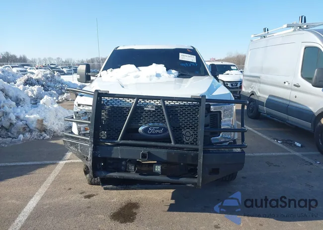 1FT7W2B66KEC07704: 44112852