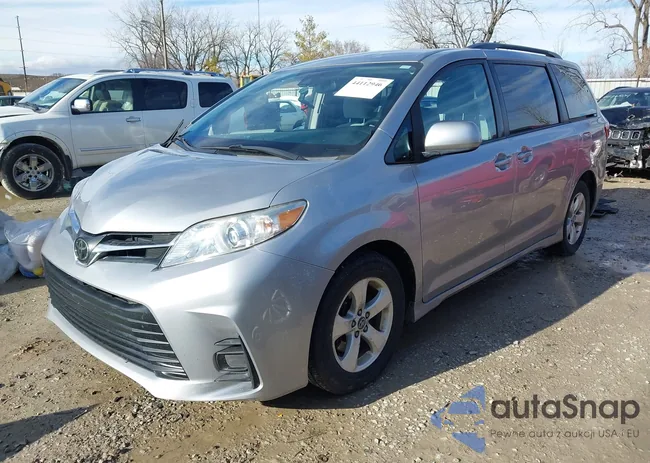 5TDKZ3DC4JS945469: 44112946