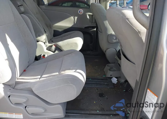 5TDKZ3DC4JS945469: 44112946