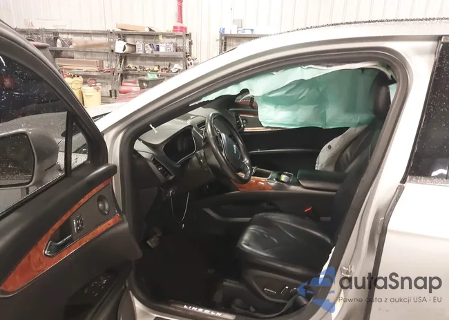 2LMPJ8LPXKBL19488: 44112949