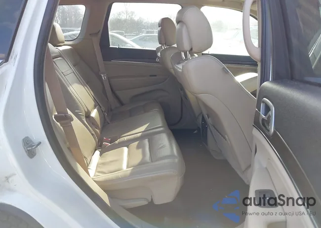 1C4RJFBG3JC102877: 44113033