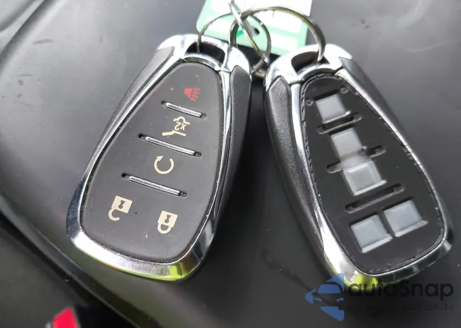 2GNAXTEV9L6224893: 44112365