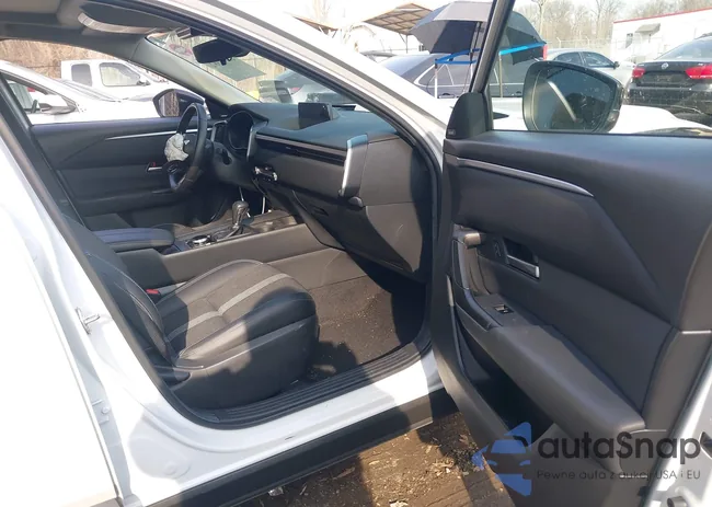 7MMVABDM6RN200411: 44112382