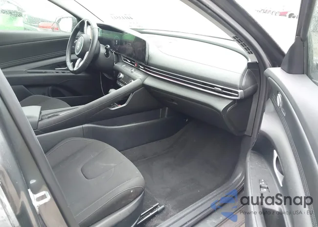 KMHLS4DG9RU780815: 44113513