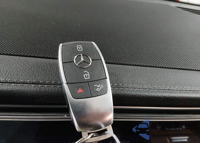 4JGFF5KE8PA868665: 44113680