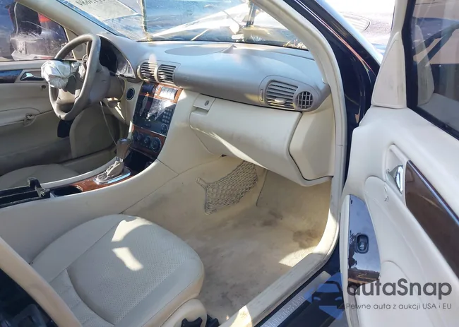 WDBRF54H36A912979: 44113684