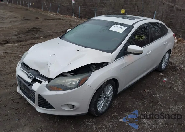 1FADP3J27EL405024: 44113860