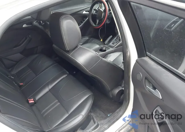 1FADP3J27EL405024: 44113860