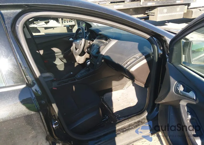 1FADP3F28FL288158: 44114082