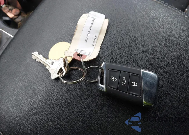 1V2LC2CA0MC230256: 44114091