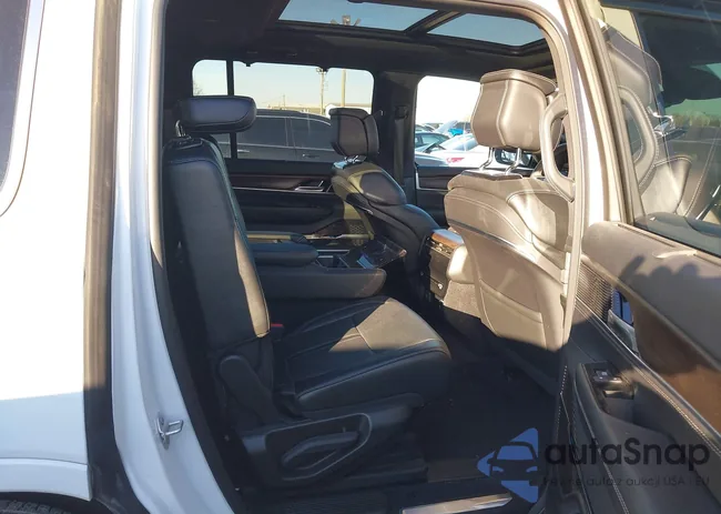 1C4SJVEJXPS569750: 44113148