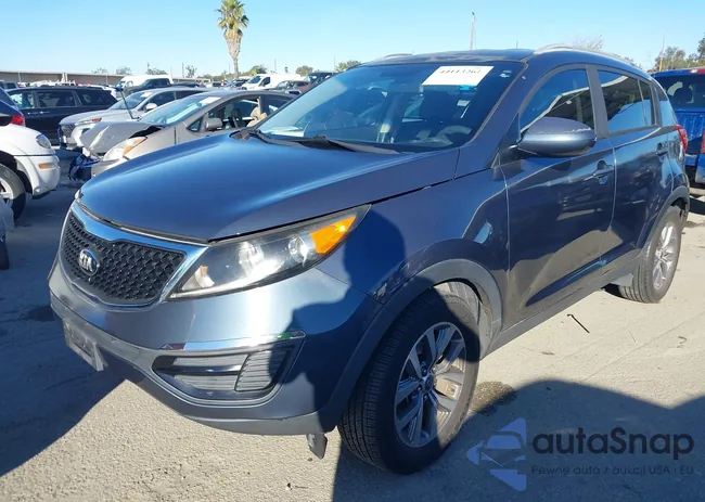 KNDPB3AC2G7815885: 44113261