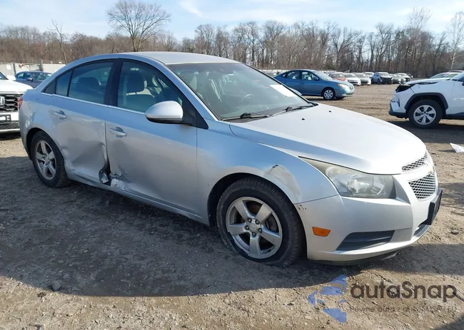 1G1PE5S93B7261733: 44113375