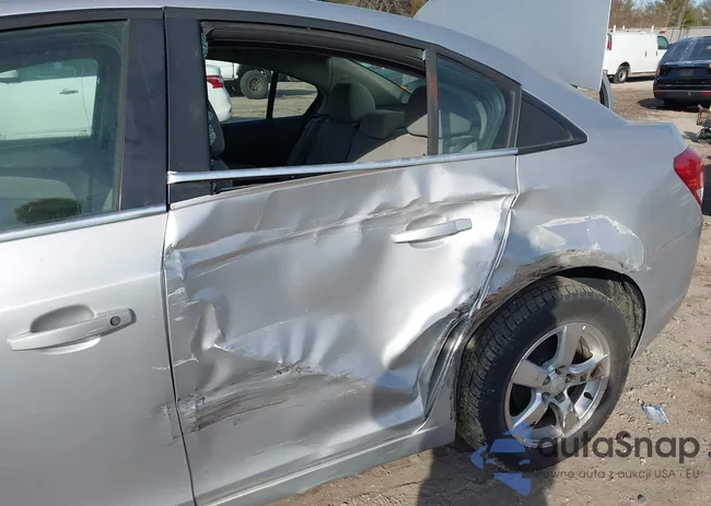 1G1PE5S93B7261733: 44113375