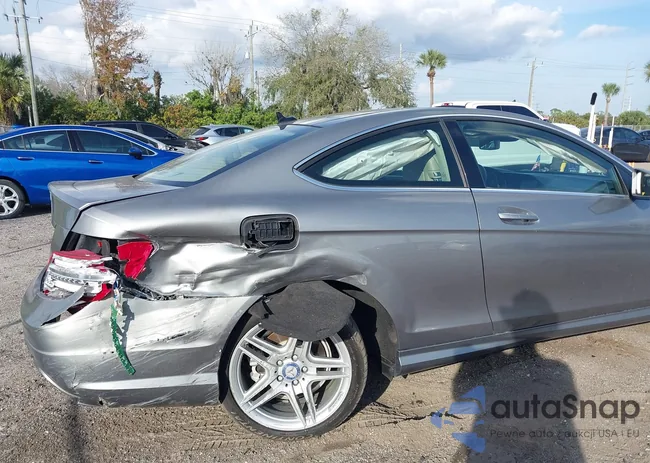 WDDGJ4HB5CF772865: 44114660