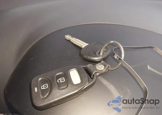 KMHDU46D28U427705: 44114680