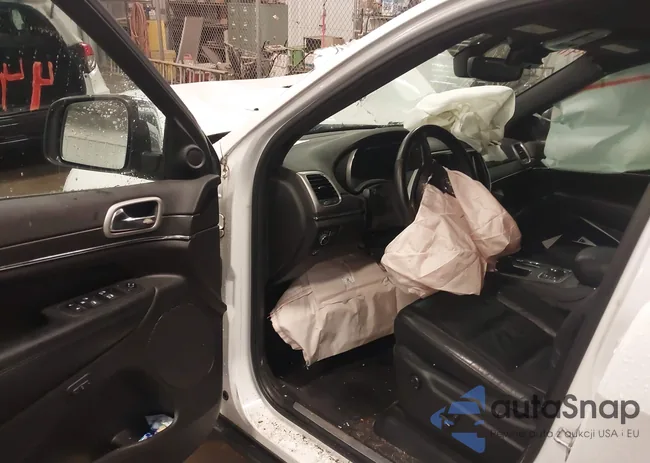 1C4RJFBGXJC326549: 44114693