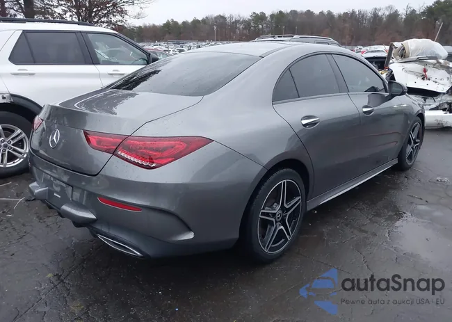 W1K5J4HB9MN197894: 44114701