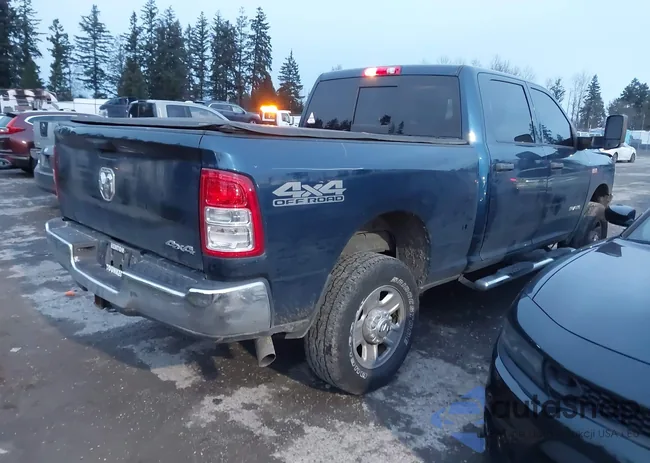 3C6UR5CJ2MG697365: 44114727