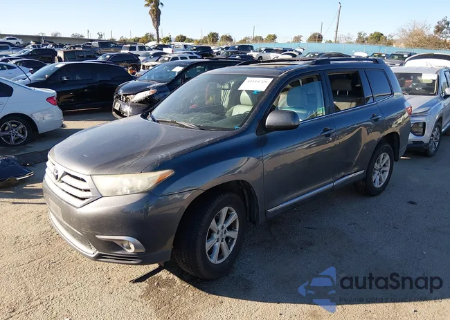 5TDBK3EH1BS073977: 44114729