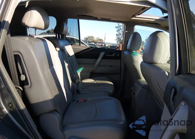 5TDBK3EH1BS073977: 44114729