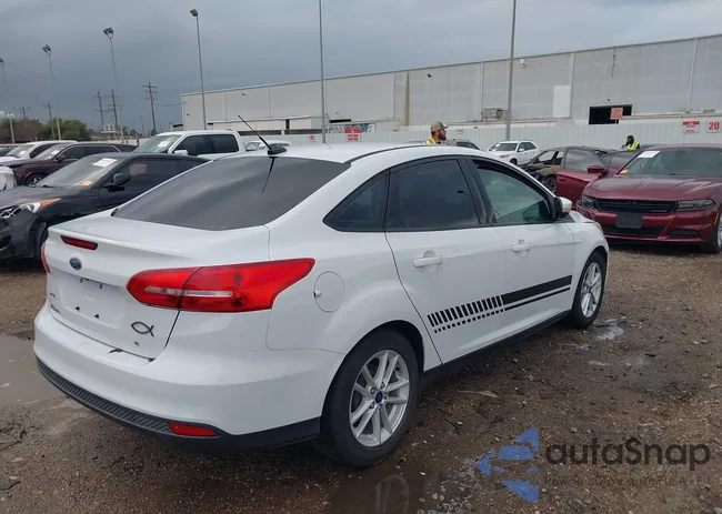 1FADP3F28HL303762: 44114786