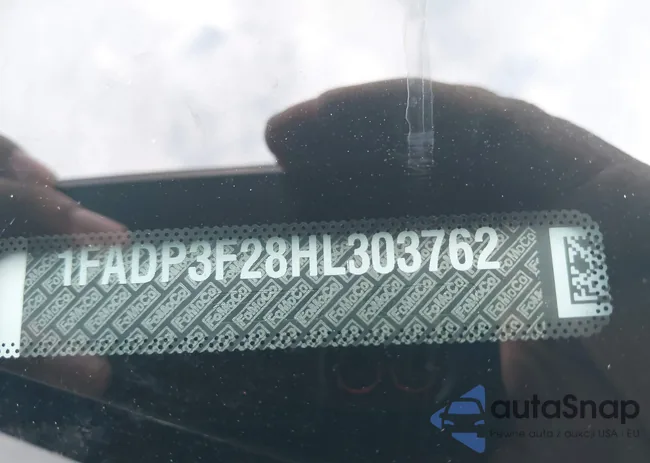 1FADP3F28HL303762: 44114786