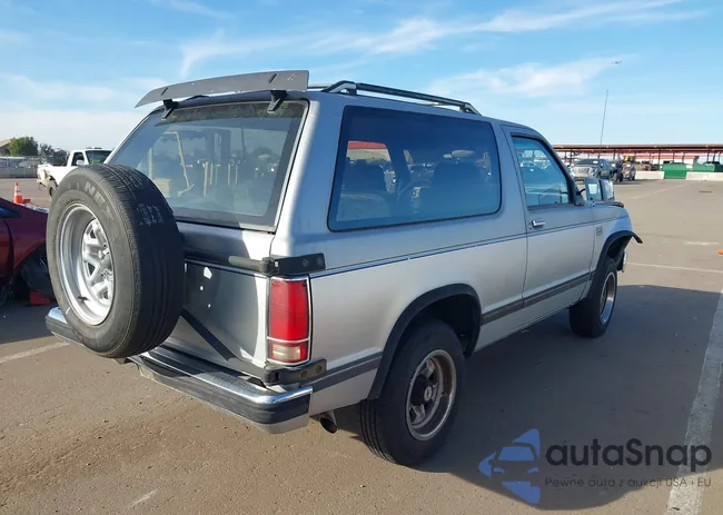 1G8CS18R6G8193471: 44114932