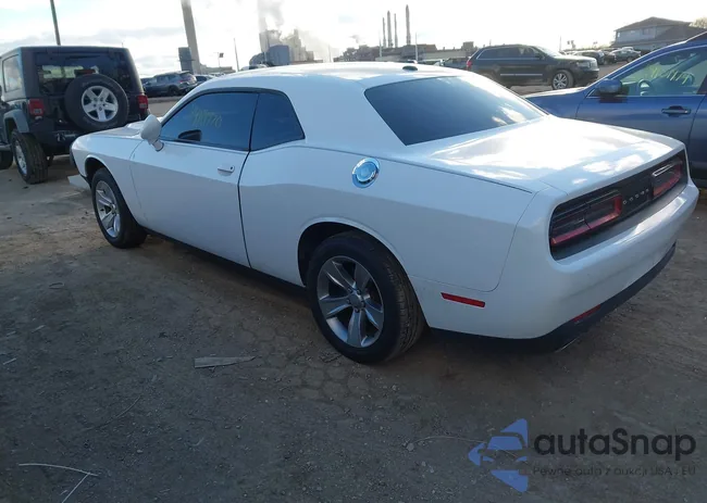 2C3CDZAG7GH352732: 44114970