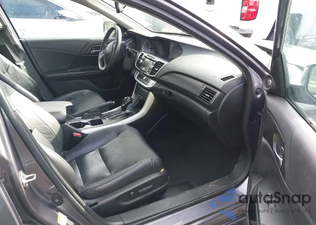 1HGCR2F83FA096187: 44114208