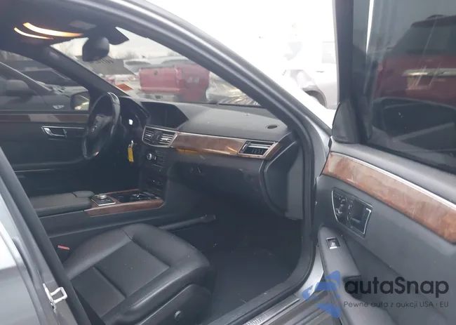 WDDHF8HB3AA056117: 44114242