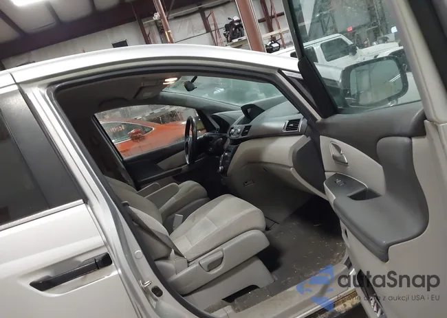 5FNRL5H22DB075565: 44114308